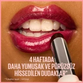 Maybelline New York Lifter Glaze Shea Yağı ve Hyalüronik Asit içeren Renkli Dudak Balmı - 04 Cherry Swirl - 5