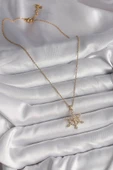 316L Çelik Gold Renk Zincir Zirkon Taşlı Kar Tanesi Model Kadın Kolye thumbnail 2