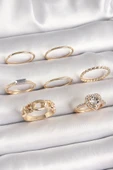 Pirinç Gold Renk Zirkon Taşlı Kalp Figür Düğüm Detay Kadın Yüzük Kombini - 1