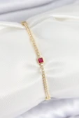 Pirinç Zirkon Taşlı Kare Model Gold Renk Kadın Bilekilk - 1