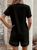 Kadın Kısa Kollu V Yakalı Dantel Detaylı Bürümcük Bluz Ve Short Ikili Takım thumbnail 5