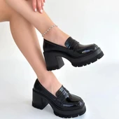 Janes Siyah Rugan Dolgu Topuk Ayakkabı - 4