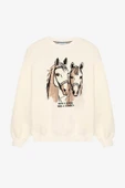 Quzu Baskı ve Nakış Detaylı Kadın Sweatshirt 26KSWT00854 - 1