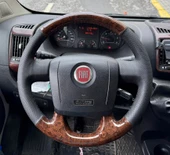 Fiat Ducota Araca Özgü Dikmeli Direksiyon Kılıfı Nokta Ahşap Siyah İpli thumbnail 5