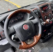 Fiat Ducota Araca Özgü Dikmeli Direksiyon Kılıfı Nokta Ahşap Siyah İpli thumbnail 3