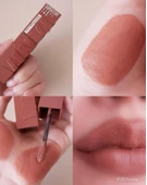 Maybelline New York Super Stay Vinyl Ink Uzun Süre Kalıcı Likit Parlak Ruj 120 Punchy thumbnail 2