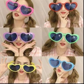 Mega Boy Büyük Kalp Şekilli Parti Gözlüğü 12 Adet Rengarenk thumbnail 1