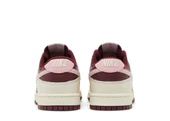 Nike Dunk Low X Retro PRM Valentines Day (2023) thumbnail 3