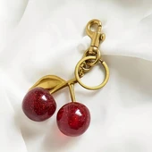 Kırmızı Kiraz Figürlü Çanta Süsü & Anahtarlık | Sevimli ve Parlak Tasarım thumbnail 1