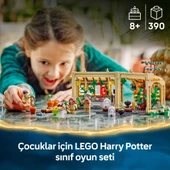 LEGO 76445 Harry Potter™ Hogwarts™ Şatosu: Bitkibilim Dersi thumbnail 5