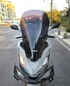 MOTOCAM Honda PCX Siperlik Ön Cam 2021-2024 Model 65cm Siyah Renkli 4mm thumbnail 1