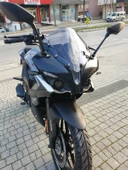 MOTOCAM Bajaj Pulsar RS 200 Siperlik Ön Cam 2015-2025 Model 33cm Füme Renkli 4mm KISA SPOR CAM thumbnail 2