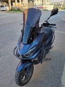 MOTOCAM RKS Newlight PRO Siperlik Ön Cam 2023-2025 Model 58cm Siyah Renkli 4mm ORİJİNAL BOYLU thumbnail 3