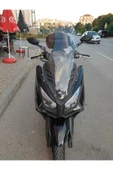 MOTOCAM Kymco Xtown 250 İ Siperlik Ön Cam 2020-2025 Model 83cm Şeffaf Renkli 4mm UZUN CAM thumbnail 1