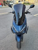 MOTOCAM RKS Newlight PRO Siperlik Ön Cam 2023-2025 Model 58cm Siyah Renkli 4mm ORİJİNAL BOYLU thumbnail 1