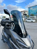 MOTOCAM RKS Newlight PRO Siperlik Ön Cam 2023-2025 Model 68cm Siyah Renkli 4mm ORTA BOYLU thumbnail 3