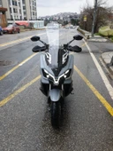 MOTOCAM SYM ADX 300 Siperlik Ön Cam 2024-2025 Model 75cm Şeffaf Renkli 4mm UZUN CAM thumbnail 1