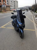 MOTOCAM Yamaha Nmax Siperlik Ön Cam 2021-2024 Model 72cm Siyah Renkli 4mm UZUN CAM thumbnail 2