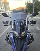 MOTOCAM Qj SRT 550 Siperlik Ön Cam 2022-2025 Model 54cm Füme Renkli 4mm thumbnail 1