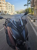 MOTOCAM Yamaha Xmax 250 Siperlik Ön Cam 2018-2022 Model 36cm Şeffaf Renkli 4mm ORİJİNAL BOYLU thumbnail 2