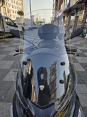 MOTOCAM Piaggio MP3 530 Siperlik Ön Cam 2023-2025 Model 72cm Şeffaf Renkli 4mm UZUN CAM - 1