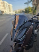 MOTOCAM Yamaha Xmax 250 Siperlik Ön Cam 2018-2022 Model 36cm Siyah Renkli 4mm ORİJİNAL BOYLU thumbnail 3