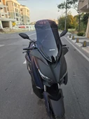 MOTOCAM Yamaha Xmax 250 Siperlik Ön Cam 2018-2022 Model 65cm Siyah Renkli 4mm  UZUN CAM thumbnail 2