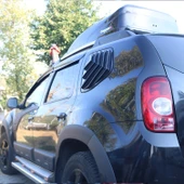 Dacia Duster 2010-2017 Yıl Aralığı Uyumlu Kelebek Cam 2 Parça thumbnail 9
