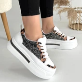 Lawin Beyaz Cilt Siyah Simli Bağcıklı Spor Ayakkabı thumbnail 4