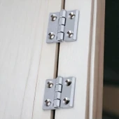 Gümüş Metal Yaprak Menteşe 4 ADET 50x50 mm Dayanıklı Kapı Pencere Dolap ve Mobilya Kullanımına Uygun thumbnail 5