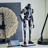 LEGO 75434  Star Wars K-2SO Güvenlik Droidi – 10 Yaş ve Üzeri Çocuklar için Detaylı Droid Modeli Oyuncak Yapım Seti (845 Parça) thumbnail 6