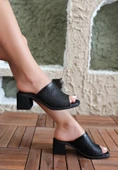 BİÇOMİ Zanna Siyah Cilt Topuklu Terlik thumbnail 3