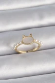 Pirinç Gold Renk Ayarlanabilir Beyaz Mineli Kedi Model İnci Detay Kadın Yüzük - 1