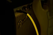 Fender Professional Fosforlu Turuncu 5m Enstrüman Kablosu thumbnail 3