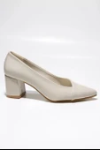 Krem Rengi Sivri Burun Kalın Topuklu Ayakkabı thumbnail 2