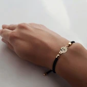 Sembole Özel Siyah İpek Örgülü 14 Ayar Altın Plakalı Oval Figürlü Hediye Bileklik-320 thumbnail 2