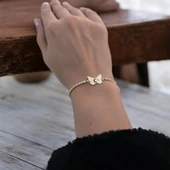 Sembole Özel Zincirli Beyaz Taş Desenli 14 Ayar Altın Plakalı Kelebek Figürlü Hediye Bileklik-342 thumbnail 2