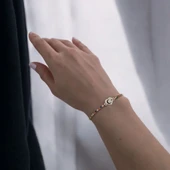 Sembole Özel Zincirli Renkli Taş Desenli 14 Ayar Altın Plakalı Kalp Figürlü Hediye Bileklik-348 thumbnail 2