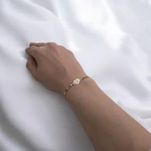 Harfe Özel 14 Ayar Altın Plakalı Kalp Figürlü Zincirli Renkli Taş Desenli Hediye Bileklik-348 thumbnail 2