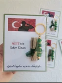 64 Adet Kişiye Özel Asker Kına Hatırası Dağıtmalık Hediyelik Yeşil Anahtarlık ve Paketlenmiş Kına thumbnail 6