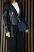 Erkan Saçmacı Lacivert Hakiki Dana Süet Fermuarlı İç Cepli Askılı Boncuk Aksesuarlı Günlük Büyük Boy Omuz Çantası - 5