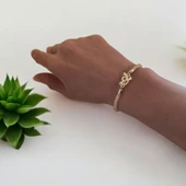 Harfe Özel 14 Ayar Altın Plakalı Kuş Motifli Hasır Kordonlu Hediye Bileklik-365 thumbnail 1