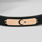 Sembole Özel Doğal Yeşil Derili 14 Ayar Altın Plakalı Dikdörtgen Motifli Hediye Bileklik-367 thumbnail 2