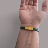 İsme Özel Dikdörtgen Figürlü Hakiki Yeşil Derili 14 Ayar Altın Plakalı Hediye Bileklik-371 thumbnail 5