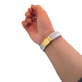 Sembole Özel Hakiki Beyaz Derili 14 Ayar Altın Plakalı Yaprak Figürlü Hediye Bileklik-376 thumbnail 5