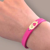 İsme Özel Kalp Detaylı Oval Motifli Doğal Pembe Derili 14 Ayar Altın Plakalı Hediye Bileklik-377 thumbnail 3