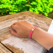 Harfe Özel 14 Ayar Altın Plakalı Kalp Detaylı Oval Motifli Doğal Pembe Derili Hediye Bileklik-377 thumbnail 4