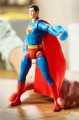 DC Comics Superman Epik Strike 15 cm Aksiyon Figürü + 2 Aksesuar - 4