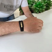 Sembole Özel Hakiki Siyah Derili 14 Ayar Altın Plakalı Taç Motifli Hediye Bileklik-397 thumbnail 4