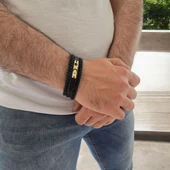 Sembole Özel Hakiki Siyah Derili 14 Ayar Altın Plakalı Taç Motifli Hediye Bileklik-397 thumbnail 3